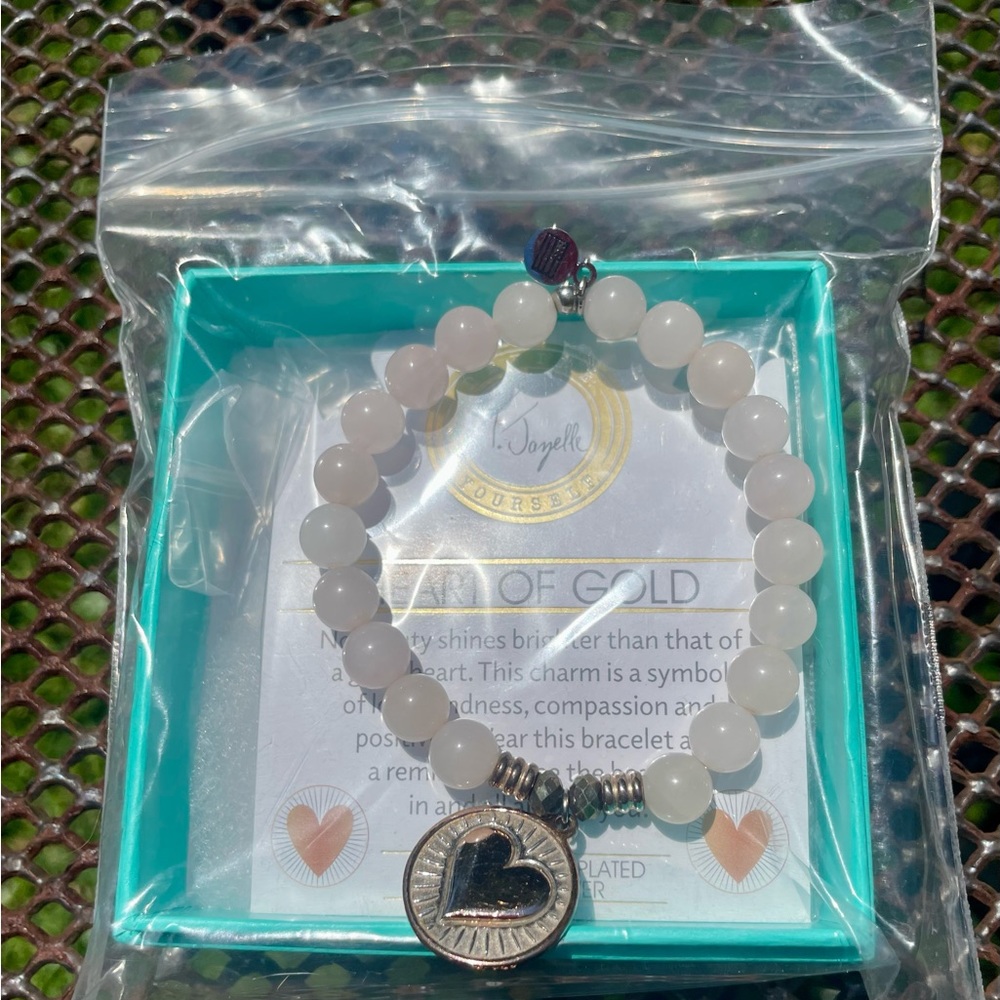 T Jazelle Hearts of Gold stretch bracelet